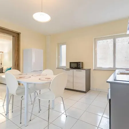 بيت للعطل La Menuiserie Du Pre *