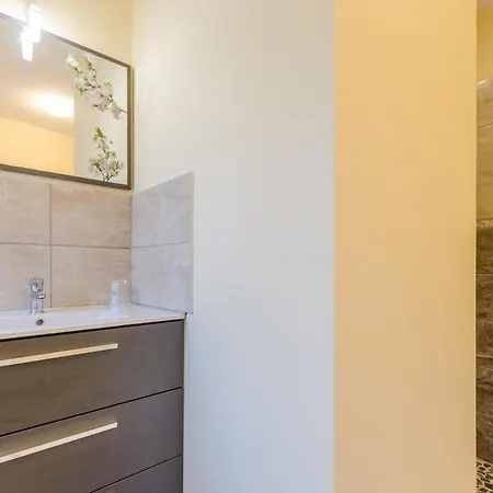 La Menuiserie Du Pre بيت للعطل *